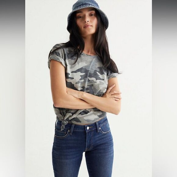 NWT- Lucky Brand- Women’s Camo Crew Neck Essential Brunout Soft Grey Tee, Medium - Picture 1 of 11